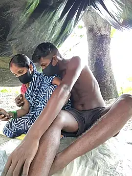Chat +18 de Village_Couples77 ao vivo