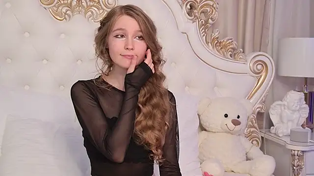 LisaStone: онлайн-секс-чат