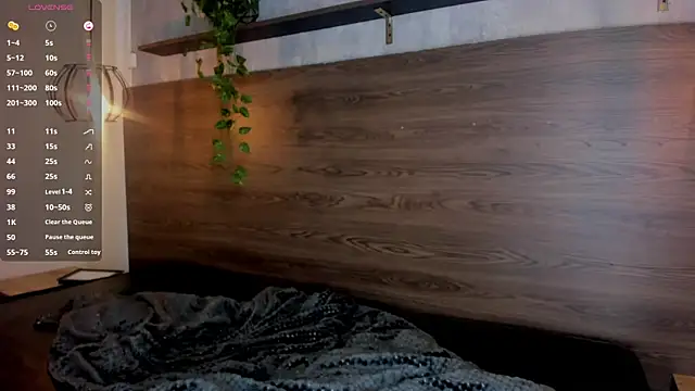 Chat +18 de Alice_Laurentt ao vivo