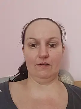Czat XXX na żywo – BustyLadyAlma