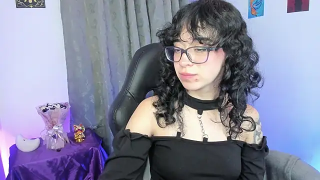 Chatroom XXX en direct de indra_cam
