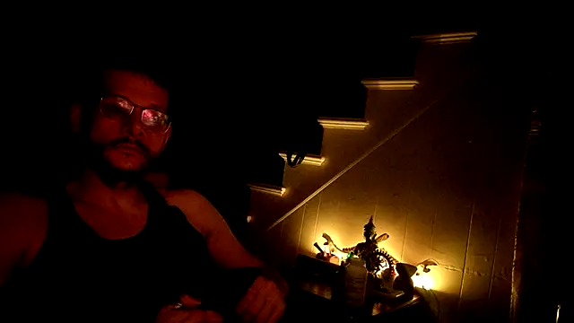 MasterDaddyCool live XXX chat