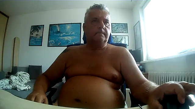 Robert_SK1 Live XXX-chat
