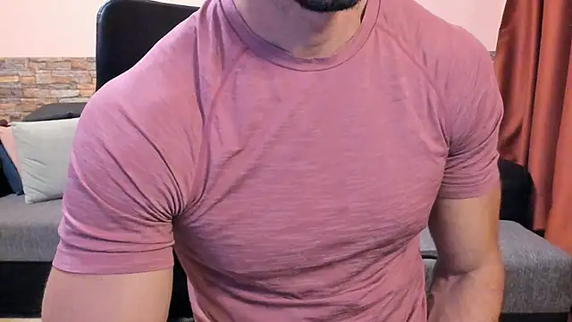 HotHunkTrainer – Naživo XXX chat