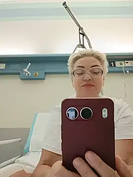 LindaL – Naživo XXX chat