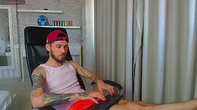 JonahShaw Live XXX-chat