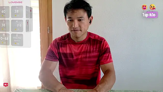 AsianBoy_Sunny élő XXX-chatje