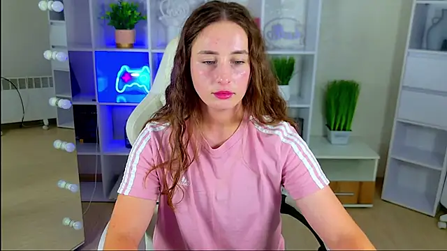 NadinnL Chat XXX live