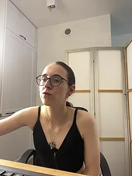 XXX chat uživo modela MartiniiSelenna