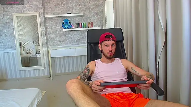 JonahShaw Chat XXX in diretta