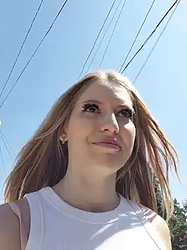 caressyourself XXX чат на живо