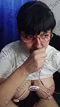 Chat +18 de CherryDerry ao vivo