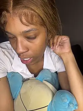 YeahhhitsBreezy's Live XXX Chat