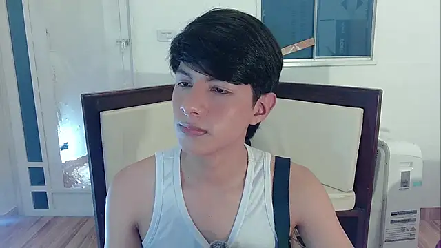 Chatroom XXX en direct de phuwin_bj