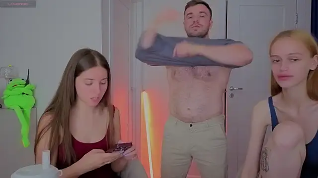 fcjuicy_pussy Show in webcam