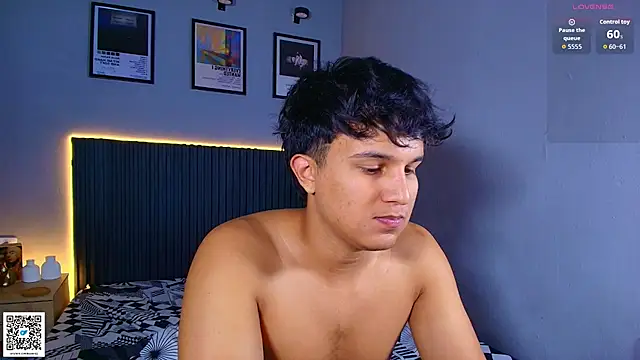 Leo_Savage_ live XXX chat