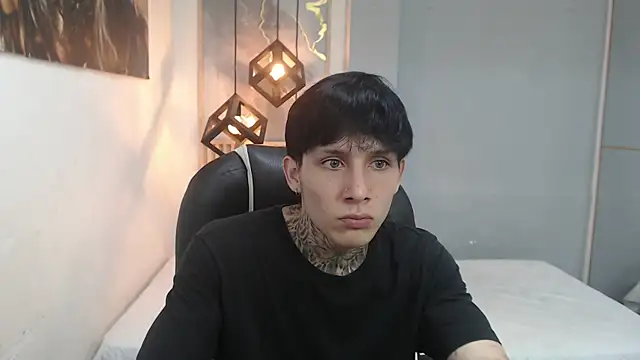 Cry_thereal Chat XXX in diretta