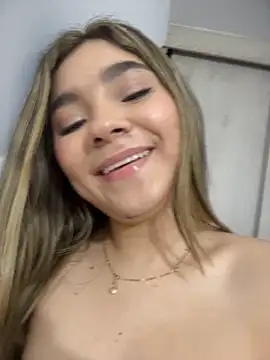 XXX chat uživo modela Miaa_rodriguez_