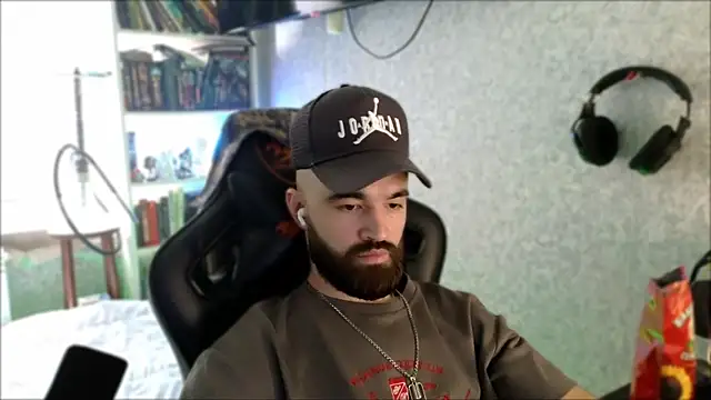 Chatroom XXX en direct de _Serious_Man