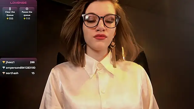 CathyAdams Adlı Modelin Canlı XXX Sohbeti