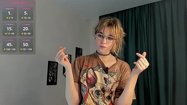 JanitaPhurrough Chat XXX in diretta