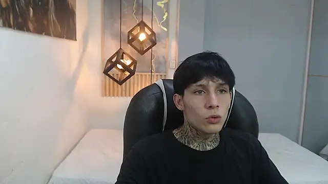 Cry_therealのライブXXXチャット