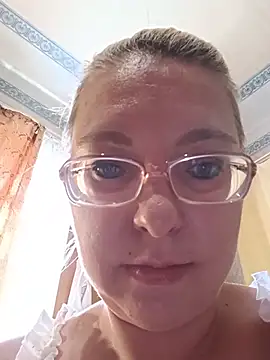 Chat +18 de Vika1111 ao vivo