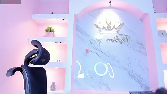 XXX chat uživo modela CandyDance1_