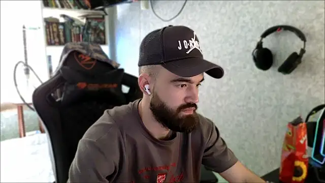 _Serious_Man live XXX chat