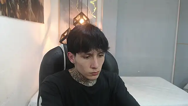 Cry_thereal 即時 XXX 聊天
