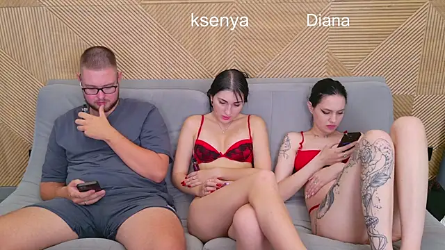 Ksenny Adlı Modelin Canlı XXX Sohbeti