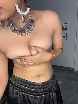 Show modela Baddie_Riya na web-kameri