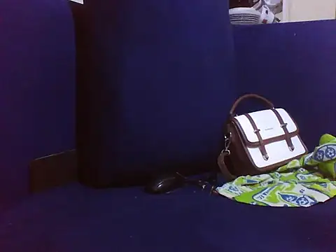 Show modela Sexy_Riri na web-kameri