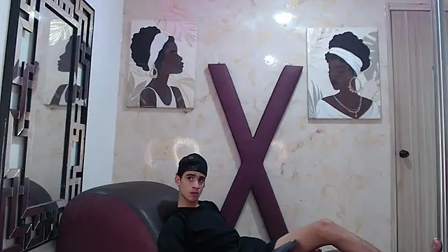 GOLDEN_BOSS Chat XXX live