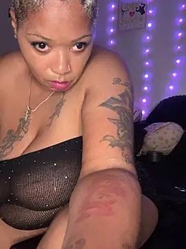 BIGCUMSHOW35 Chat XXX in diretta
