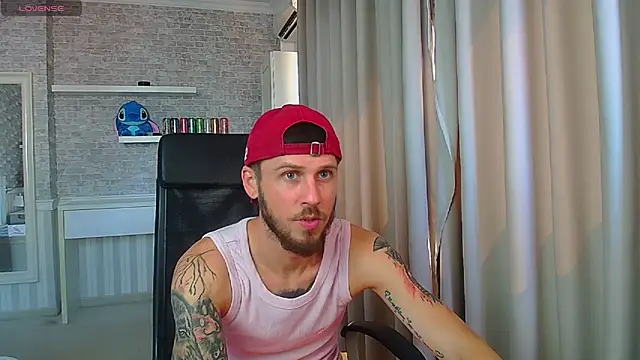 Chat XXX en directo de JonahShaw