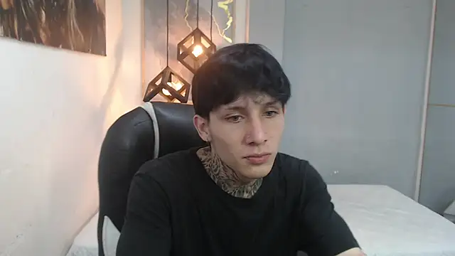 Chat XXX Live Cry_thereal