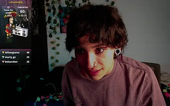 JohnnyJones_ live XXX chat