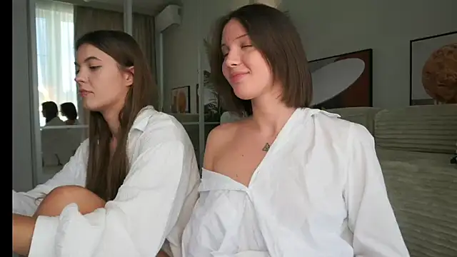 Chat +18 de mcdolls ao vivo