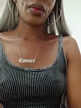 Pokazy przed kamerką – Jasmine_FullsShine