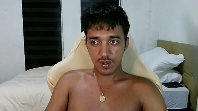 XXX chat uživo modela Spicy_RowyCam