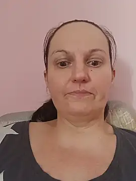 BustyLadyAlma: онлайн-секс-чат