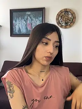 ananya_sex1 XXX чат на живо