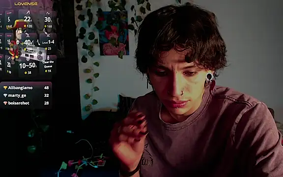 JohnnyJones_: απευθείας συνομιλία ΧΧΧ