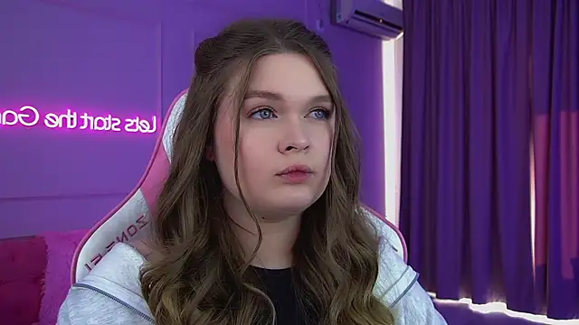 CrystalLyons Chat XXX live
