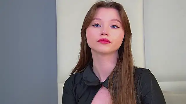 XXX chat uživo modela KeiraAsti