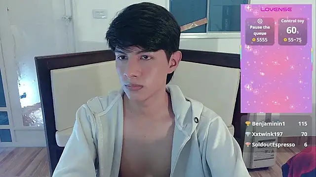 phuwin_bj élő XXX-chatje