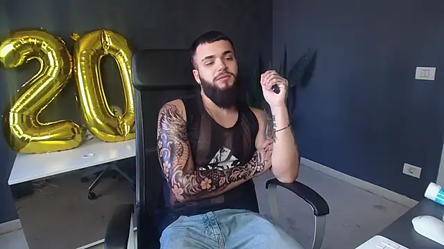 OscarWillss: διαδικτυακό σόου στην κάμερα