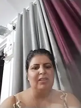 Jann_Riya333's Live XXX Chat