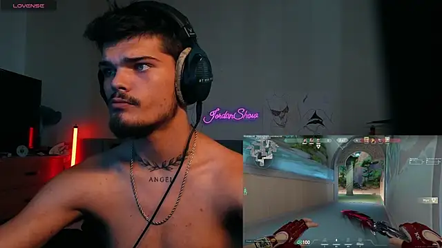 JordanShow Live XXX Chat